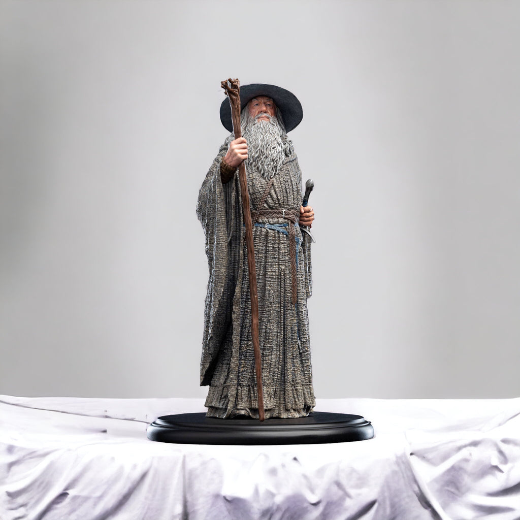 Il Signore degli Anelli: Mini Statua Gandalf il Grigio 19 cm