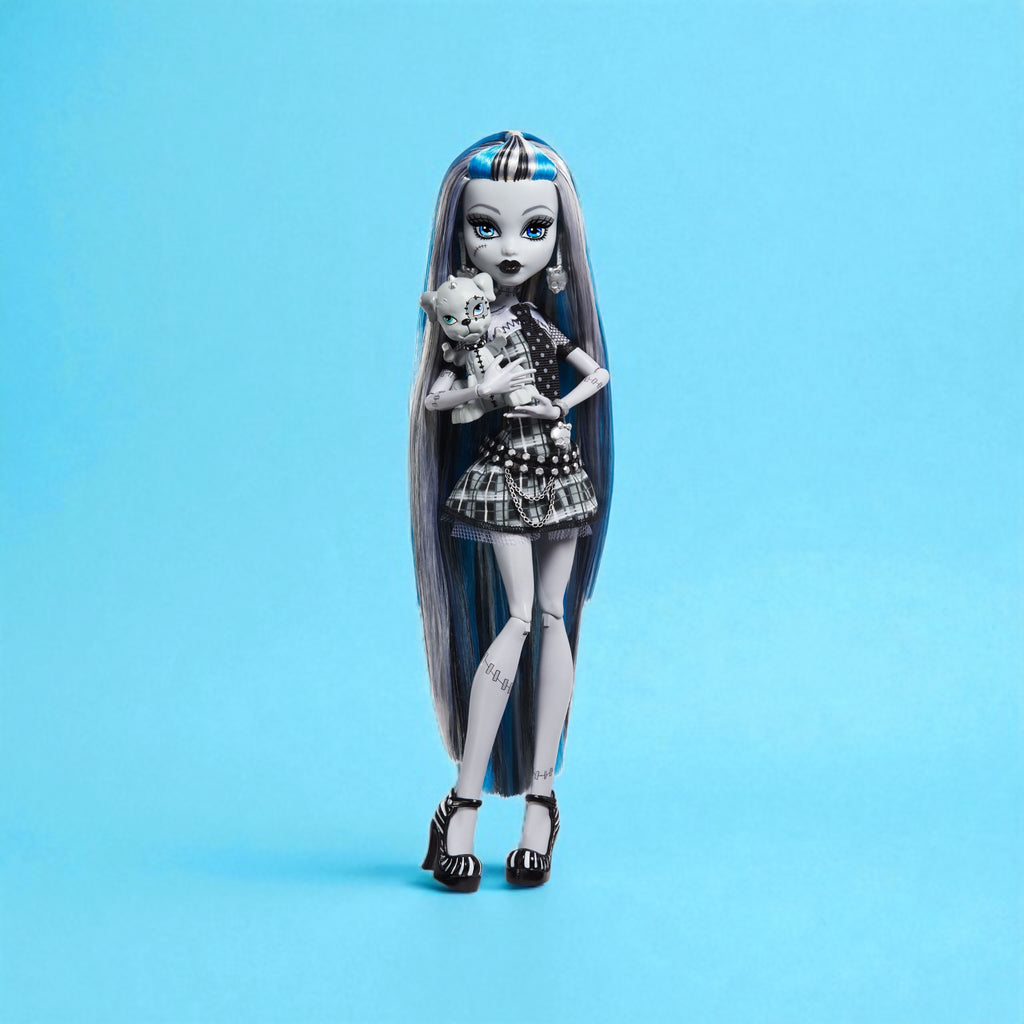 Monster High: Reel Drama Doll Frankie Stein in Black And White