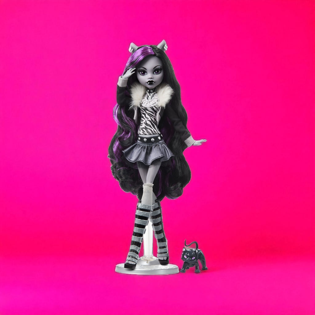 Monster High Reel Drama Doll Clawdeen Wolf in Black And White