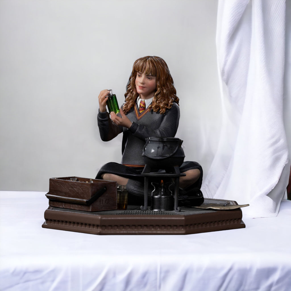 Harry Potter: Statua in scala 1/10 di Hermione Granger Polisucco 9 cm