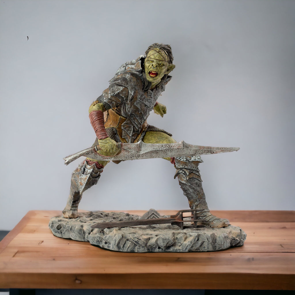 Il Signore degli Anelli: BDS Art Scale Statue 1/10 Swordsman Orc 16 cm