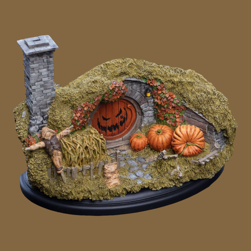 Lo Hobbit Un viaggio inaspettato: Statua 16 Hill Lane Halloween Edition 11 cm